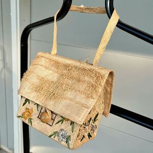 Vintage 60s/70s Whidby Inc. Philippines Straw House Novelty Bag Purse with Flora